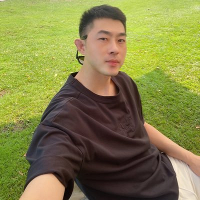 I am from China, graduated from Stanford University, and now work in a resource company in LA.