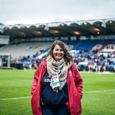 Dans la vie, j’aime chanter sous la pluie et vivre de Disney et de Rugby (en jaune et bleu surtout). Data Scientist à mes heures perdues.