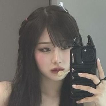 chaerji, hihiz, wonrei & other girls !! selective collector ୨ৎ