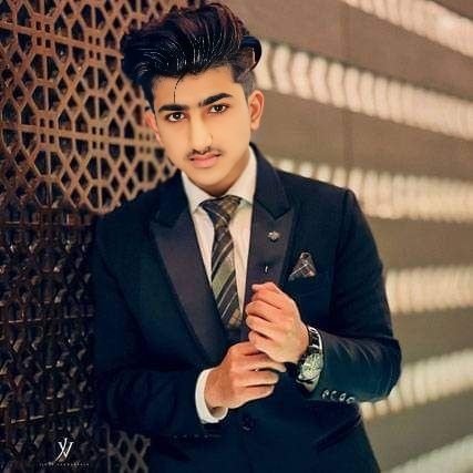 lovePakistan115's profile picture. 