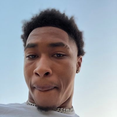 I’m 19 with 2 kids 😘 real stand up guy if I love put my life out onna limb🥷🏽💯