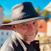 Artur Pióro 🇪🇺#UniaToMY🇵🇱#StandWithUkraine🇺🇦 (@r2ooro) Twitter profile photo