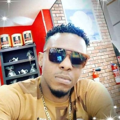 EjimacoP's profile picture. Always happy