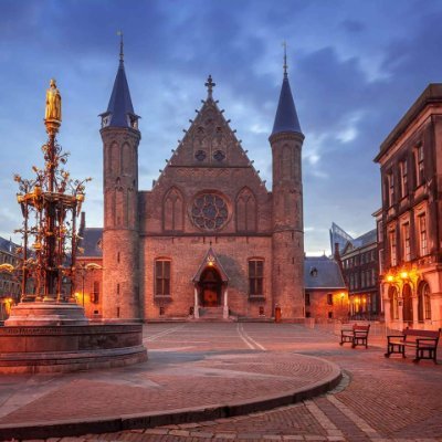 Djulia1's profile picture. Michelle Keulen: Blockt sneller dan mijn schaduw/ik kom hier namelijk voor míjn plezier/ Hobbykok/stedentrips/musea/architectuur/lezen/ ❤️/Flexitariër