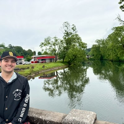 cameronduran72's profile picture. UCLA Alum⚡️