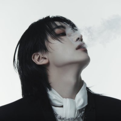 jeonghan enthusiast, admirer, defender, and basically all the synonyms of lover & now jeonghan misser