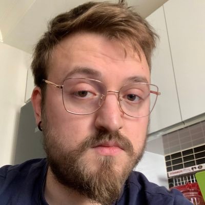 semhsmsk's profile picture. Reklam Yazarı | OLDSKOOL 🌿 FENERBAHÇE SK