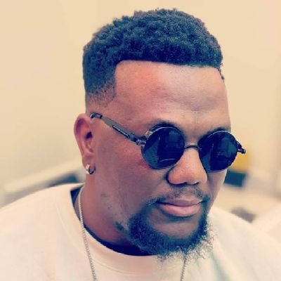 📌God First🙏
📌Wordsmith📝
📌I write autobiographies and memoirs
📌MEH PUBLISHERS(Pty) Ltd.
