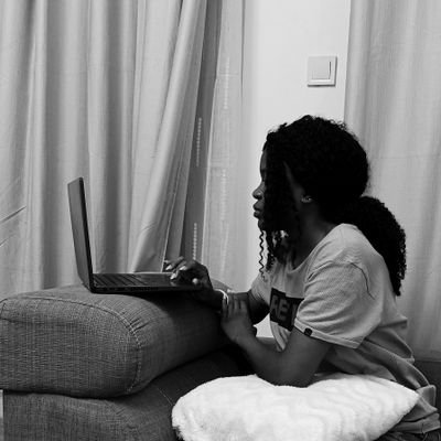 Your Content & Social Media #Marketer 💫 | #tech student 💻 | Advocate for #branding and personal branding.💜
🎧🎤Music, reading 📚...toujours curieuse 😙