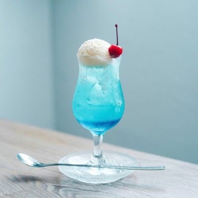 現在建設業で働いている会社員(20)。 本気で人生を変えたいと思いプログラミングを勉強中。 今の目標は来年の4月までにフリーランス独立です