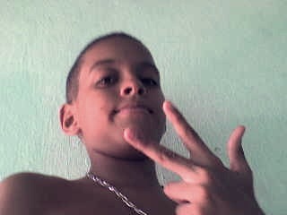Sorrindo quando devo chorar... pois para quer chorar se o importante é viver e seguir em frente;\