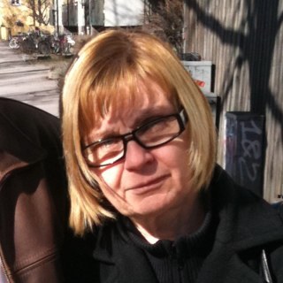 LiaLundin's profile picture. MD, Senior Consultant

Tweet-bridging personal & professional barriers; Crossing cultures by sharing and learning together