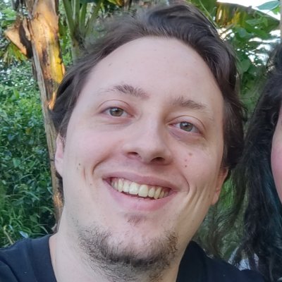 Designer Gráfico. Diagramador na Jambô Editora. Ilustrador 2D. Pai da cachorrinha Yumi. Criador de RPGs. Fã de animes e livros. Joga no PC e Nintendo.