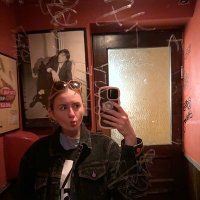 lvrstk's profile picture. 