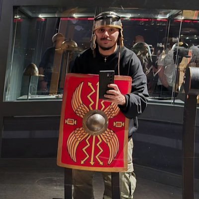 benjamontor's profile picture. 