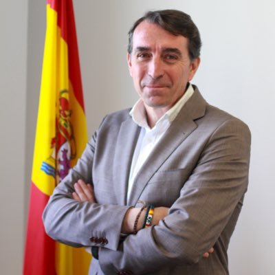 Padre. Madrileño en Toledo. Toledano en Madrid.Español y rojiblanco en cualquier parte. El esfuerzo no se negocia. Concejal de Seguridad y Urbanismo @Vox_Toledo