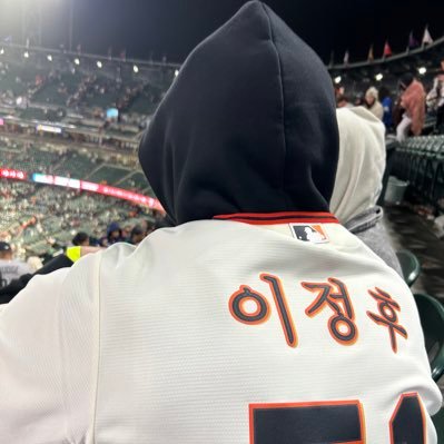 all opinions are my own and my own only. #SFGiants #FTTB #di9 #NASCAR. A-grade couch coach. Sunday league singles king ⚾️ anti-communist