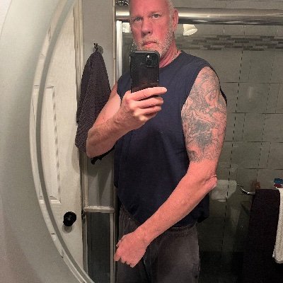 Raised by the greatest . Don’t believe in participation trophies. Have 2 awesome grandsons love working out. still a trump man bow hunter&have a sexy wife🇩🇪