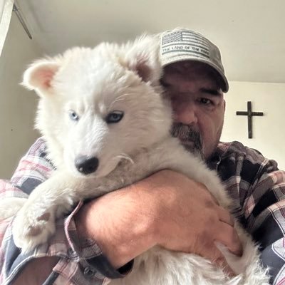 bigfoot11621's profile picture. Hairy man😎