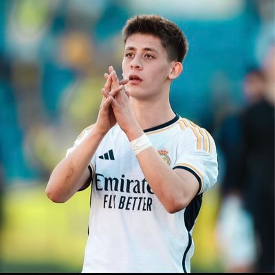 mal_xcolm's profile picture. Sois le changement que tu veux voir dans le monde.