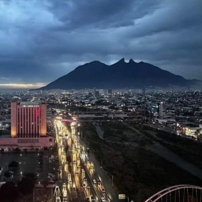 🇲🇽 🇮🇱 🇺🇸 Lo que digan los demás no importa, porque tu mayor triunfo es hacer lo que tu propio yo te dice que no puedes hacerlo.