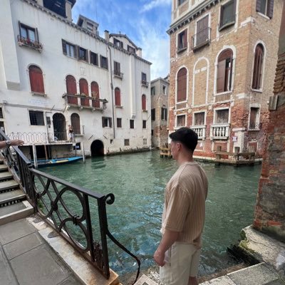 krawllrz's profile picture. 