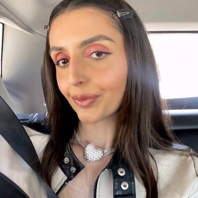 btwdaniii's profile picture. nj🖤