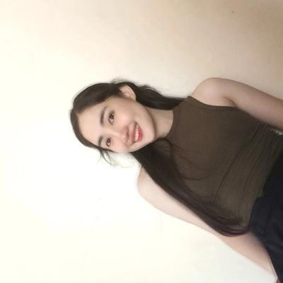 lesliebrnrd's profile picture. .....