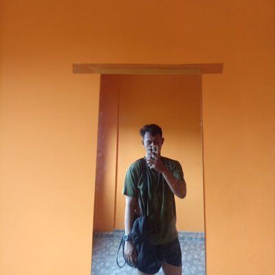 bongkarbarang's profile picture. Belajarlah memanusiakan manusia ✌️