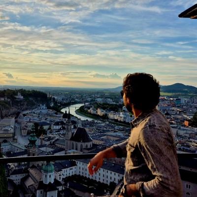 Exploiting genomics to find vulnerabilities in cancer. ❤️ Dogs, Mountains, Beaches, and Yoga.
Interested in everything that affects human health.