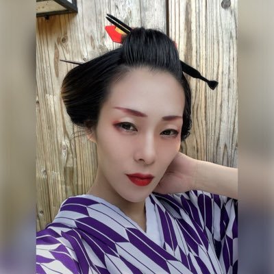 licaco14's profile picture. 振付家・ダンサー。英国London contemporary Dance School BA (Hons)ケント大学 ダンス学士号取得。コンテンポラリーダンスの世界最先端のテクニックを取得。カ)BEliefJAPANEntertainment代表