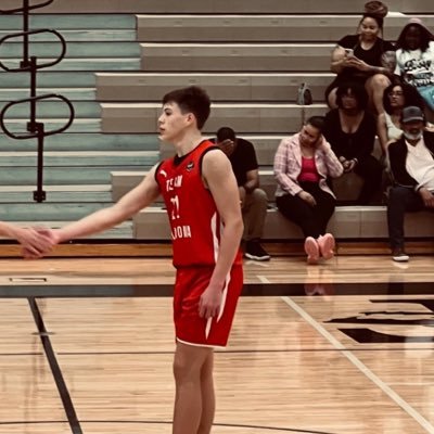 16 / Piedmont High school class of 2027 / Team Oklahoma Red 27 / G/F /6’1 170 / 4.071 gpa / instagram : @ kingston_jonesbball / phone : 405-916-5818
