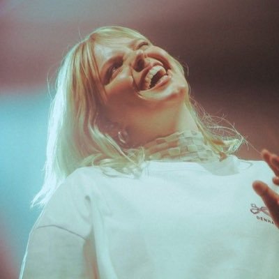 daily photos of reneé mary jane rapp https://t.co/h5bk49az21