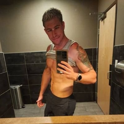 JereilS92964's profile picture. Always be yourself make it happen