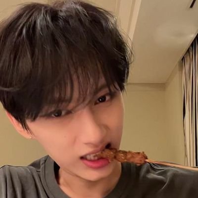 z_alyyy's profile picture. personal ft. fan acct ig