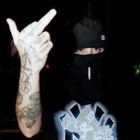 gigiAnto ★ (@d3qshiny) 's Twitter Profile