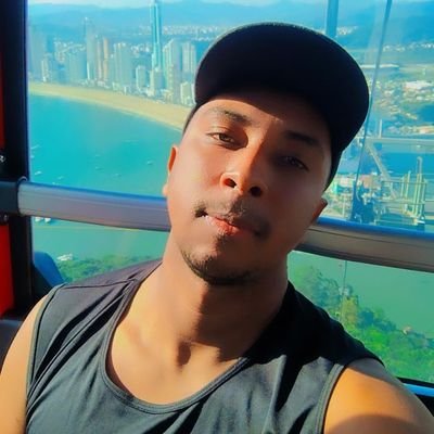 Nunca deixe que alguém diga o que você não pode fazer. Descubra por conta própria do que você é realmente capaz. Use e abuse da sua garra!