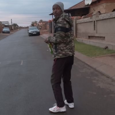 Kaizer Chiefs &
Liverpool supporter,
Mkp member.
You will never walk alone