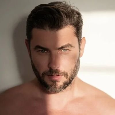 Kind, warm, loving man. Hotter than having sex is the foreplay! Follow if you agree. MEN ONLY 18+