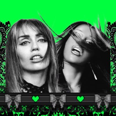 SMILER😜 ~ Bardi Gang🤟🏽 @MileyCyrus @Iamcardib