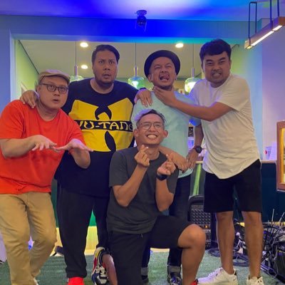 ImprovIndo's profile picture. Grup Komedi Improvisasi pertama di Indonesia. @mosidik @mcd4nny @renofenady @crazydhika @ismanHS Booking info: ali (0818 66 4739)