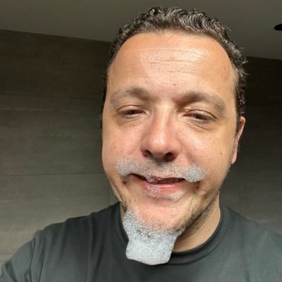 Hospitality IT Professional | Food-junkie | Proud father and husband