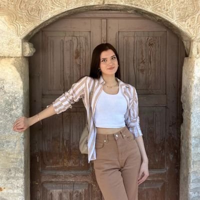 iremozfidan's profile picture. 