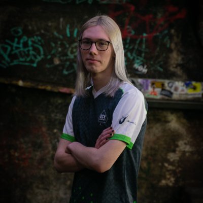 Lowest active SoloQ player in whole Prm League Div 4.
Ex Assistant General Manager for @acegamingde
DC: der_physiker
https://t.co/wTJqC2Aux0