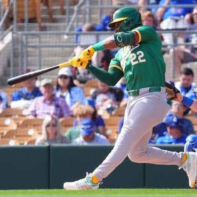Green and Gold Forever. 🐘🐘🟢🟡🟢🟡 #SellTheTeam #NewOakland #Athletics