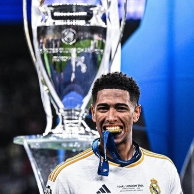 zhee1m's profile picture. 