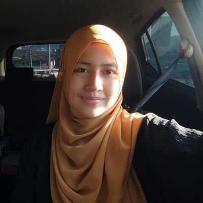 nik_hanafia95's profile picture. Wife to Muhammad Fauzi 💍 | Mama to Insyirah Imanina 🤱🏻| 24💞| Account Executive 👩🏻‍💻 | Ampang 🏠 | 🇲🇾🇲🇨