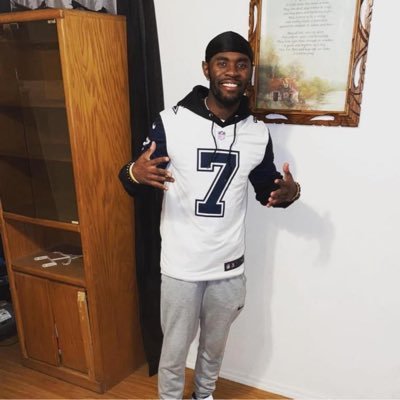🚗806 Texas Boi grateful 🙏🏾 @dallascowboys @Texaslonghorns #AmarilloTexasMade #HamletMade #OrangeStreet 🤟🏾