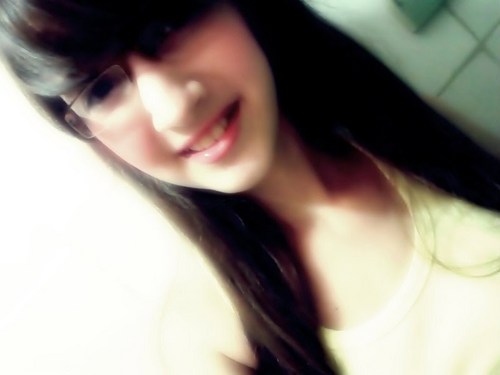 Nome: Jessyca Moura   /  Idade : 16 aninhos  / Cidade : Belém   / Orkut: jessyca.moura8@gmail.com     / Msn : jessyk-lorinha@hotmail.com