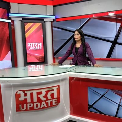 AkshayaPathak's profile picture. @Journalist @NewsAnchor  
पत्रकार का ना तो धर्म है ना जाति ।
दीन दुनिया से परे, जो दिखाई और सुनाई देता है वही बोलते हैं।